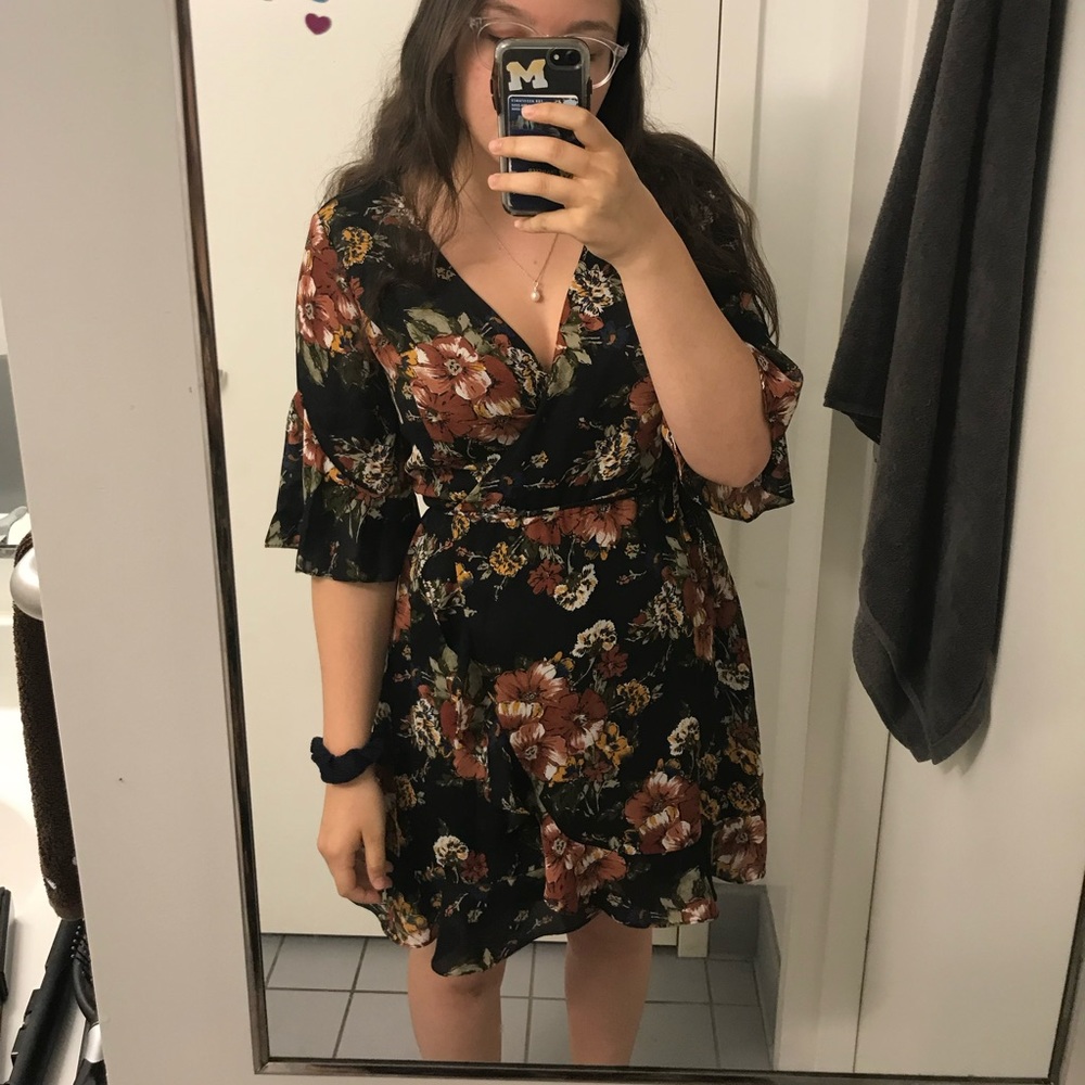 Black Floral Wrap Dress Size M